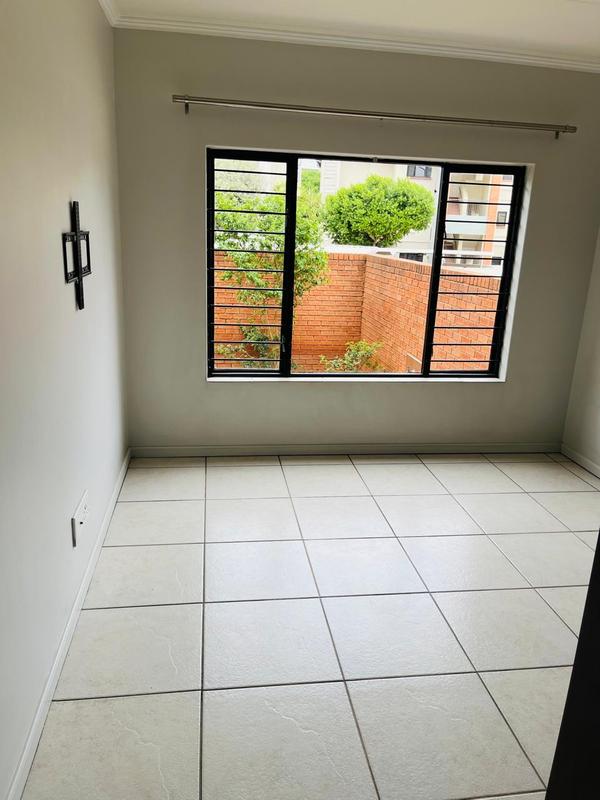 2 Bedroom Property for Sale in Greenstone Hill Gauteng