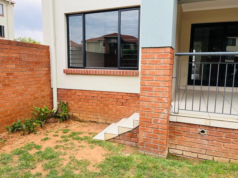 2 Bedroom Property for Sale in Greenstone Hill Gauteng