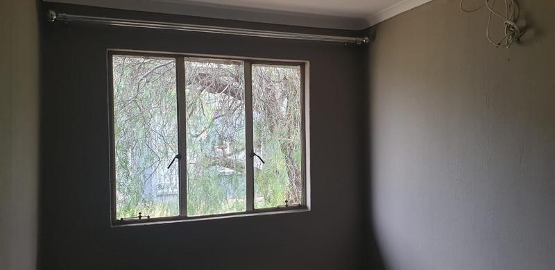 To Let 2 Bedroom Property for Rent in Lyndhurst Gauteng