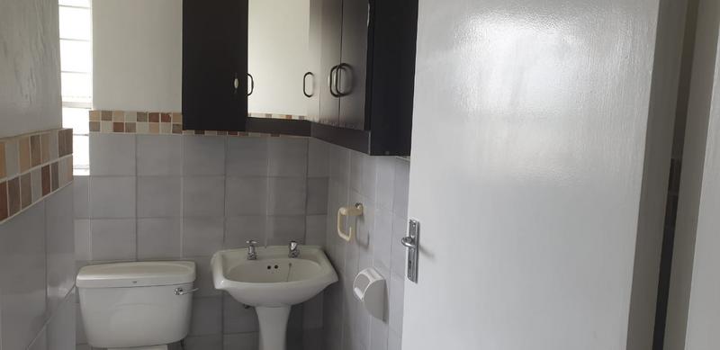 To Let 2 Bedroom Property for Rent in Lyndhurst Gauteng