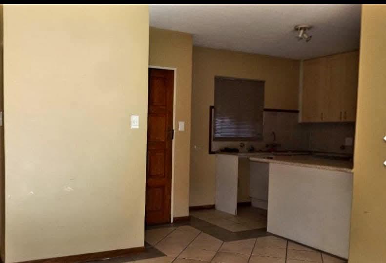 To Let 2 Bedroom Property for Rent in Noordwyk Gauteng