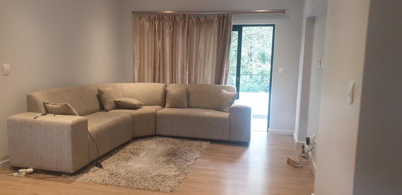 To Let 2 Bedroom Property for Rent in Rosebank Gauteng