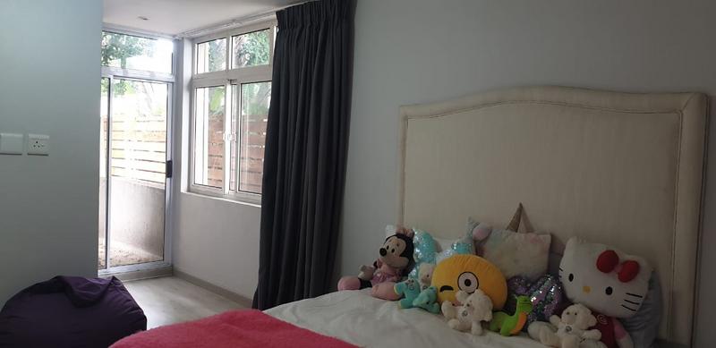 To Let 5 Bedroom Property for Rent in Sandhurst Gauteng