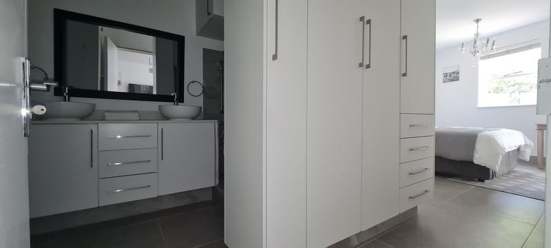 To Let 2 Bedroom Property for Rent in Sandton Central Gauteng