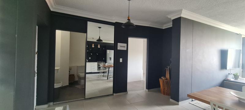 To Let 1 Bedroom Property for Rent in Sandton Central Gauteng