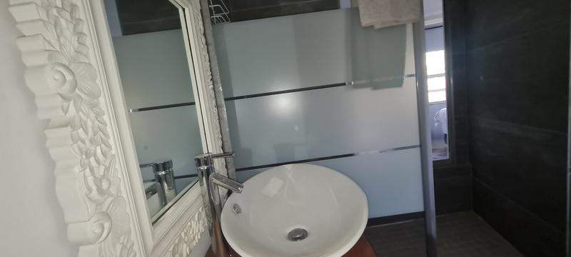 To Let 1 Bedroom Property for Rent in Sandton Central Gauteng