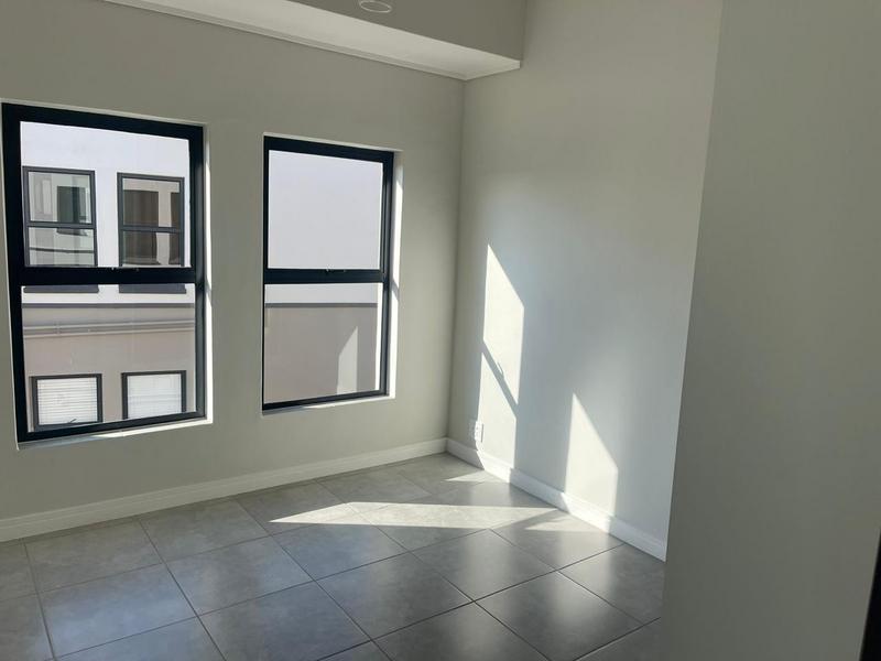 To Let 3 Bedroom Property for Rent in Waterfall Gauteng