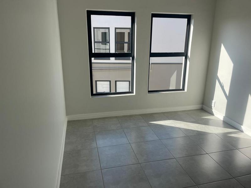 To Let 3 Bedroom Property for Rent in Waterfall Gauteng