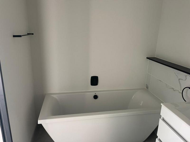 To Let 3 Bedroom Property for Rent in Waterfall Gauteng