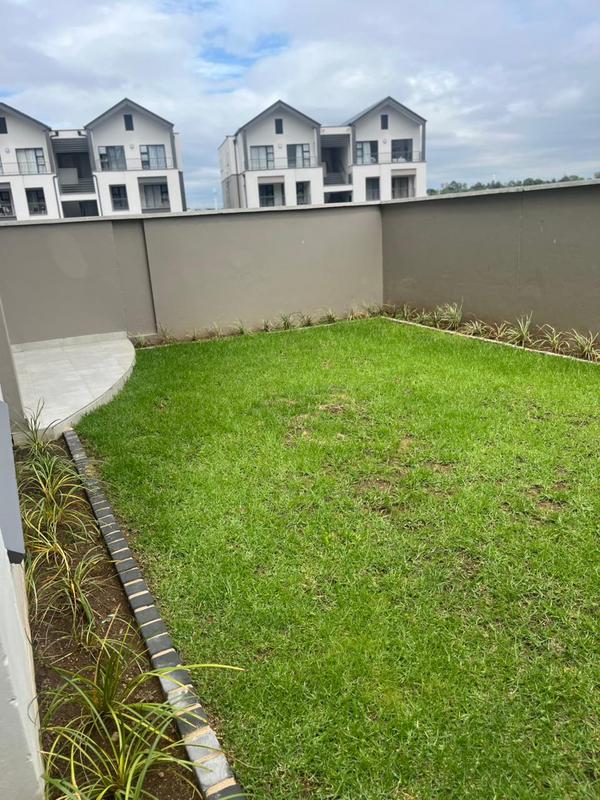 To Let 3 Bedroom Property for Rent in Waterfall Gauteng