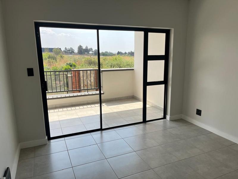 To Let 3 Bedroom Property for Rent in Waterfall Gauteng