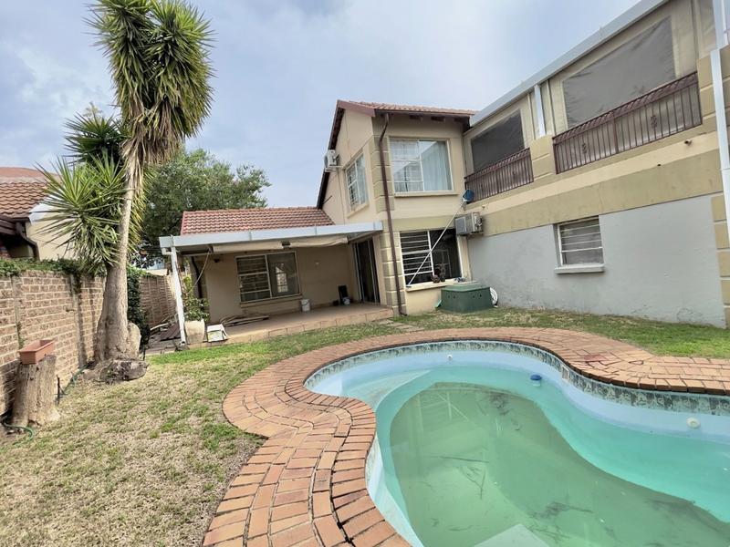 4 Bedroom Property for Sale in Barbeque Downs Gauteng