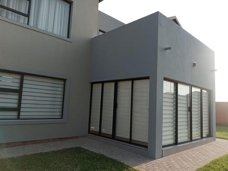 4 Bedroom Property for Sale in Swallow Hills Lifestyle Estate Gauteng