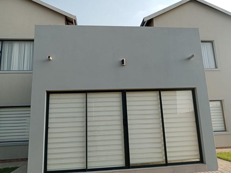 4 Bedroom Property for Sale in Swallow Hills Lifestyle Estate Gauteng