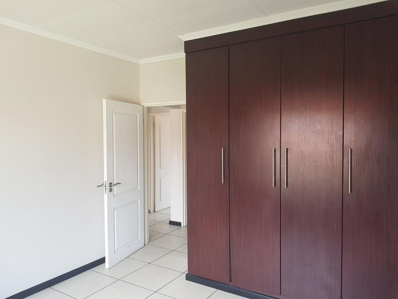 2 Bedroom Property for Sale in Greenstone Hill Gauteng