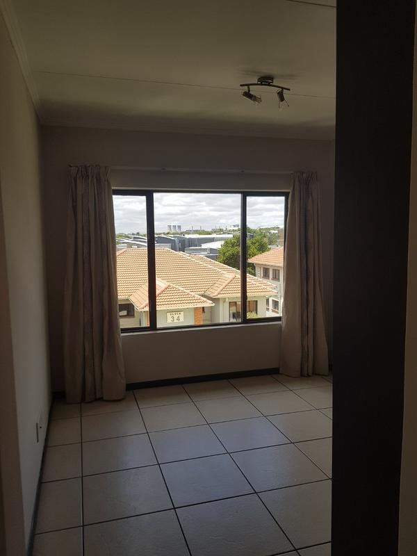 2 Bedroom Property for Sale in Greenstone Hill Gauteng