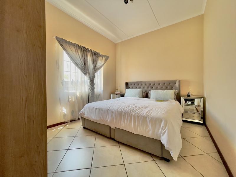 2 Bedroom Property for Sale in Noordwyk Gauteng