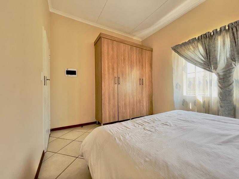 2 Bedroom Property for Sale in Noordwyk Gauteng