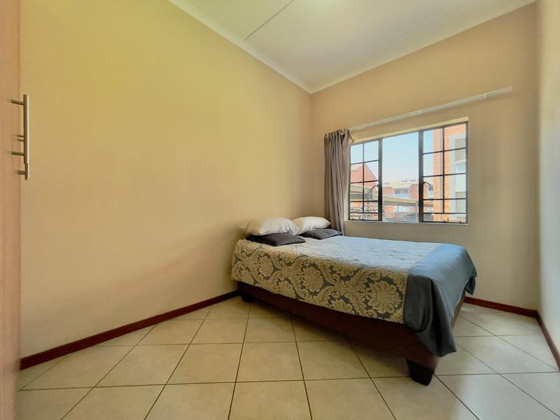 2 Bedroom Property for Sale in Noordwyk Gauteng