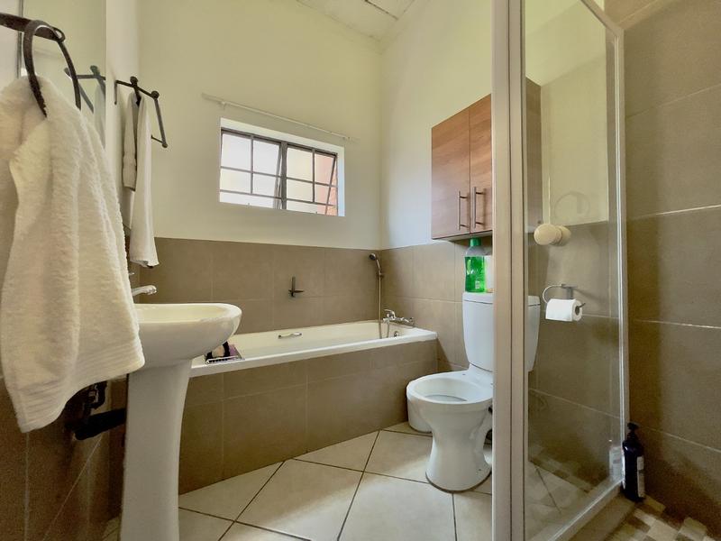 2 Bedroom Property for Sale in Noordwyk Gauteng