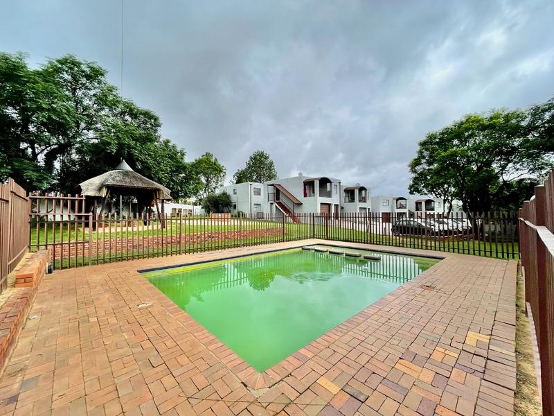 2 Bedroom Property for Sale in Vorna Valley Gauteng