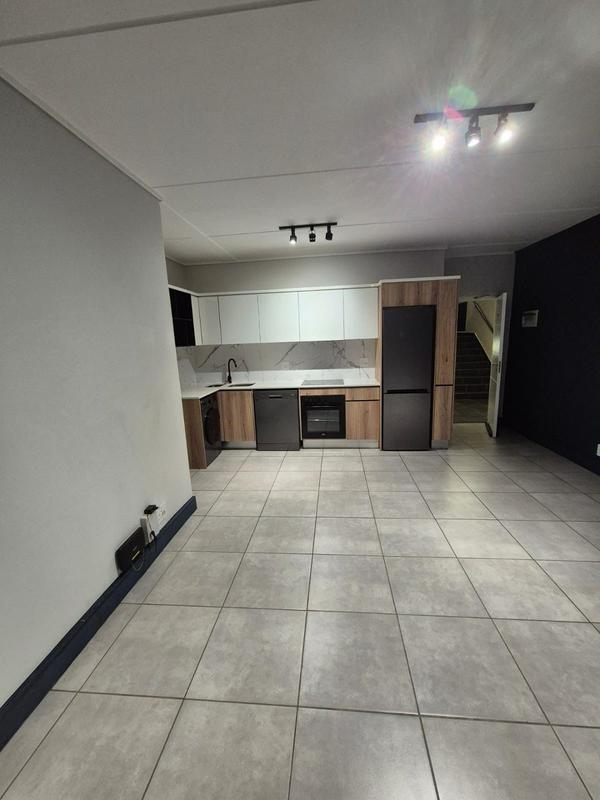 1 Bedroom Property for Sale in Waterfall Gauteng