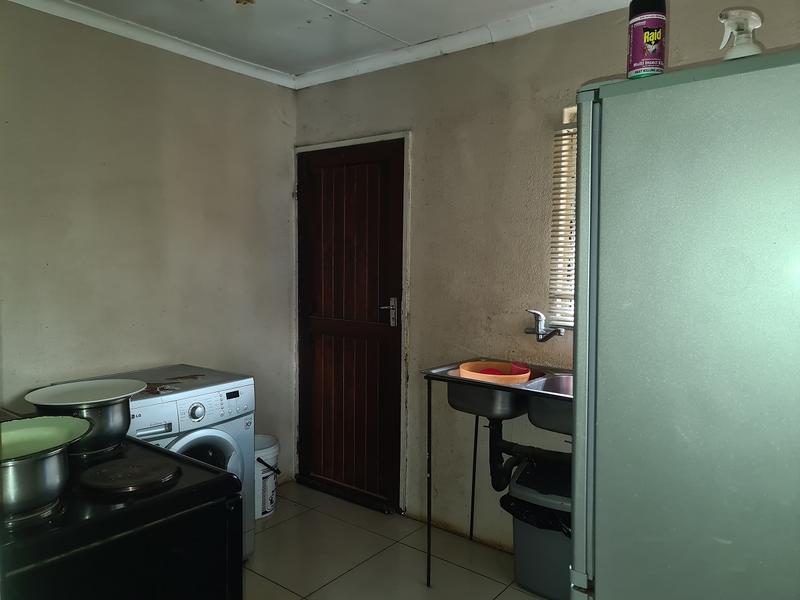 2 Bedroom Property for Sale in Lakeside Gauteng