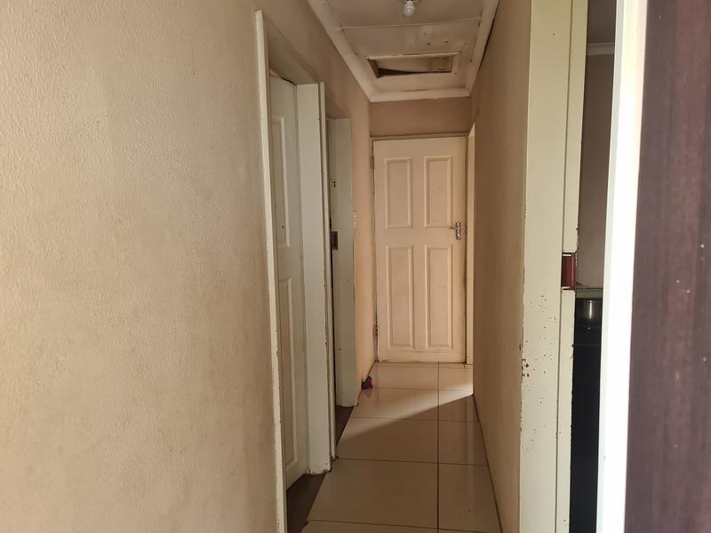 2 Bedroom Property for Sale in Lakeside Gauteng