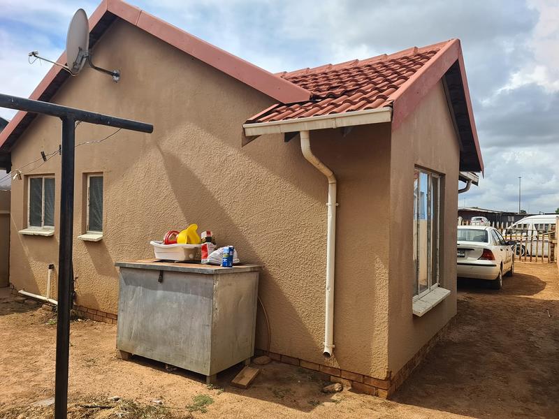 2 Bedroom Property for Sale in Lakeside Gauteng