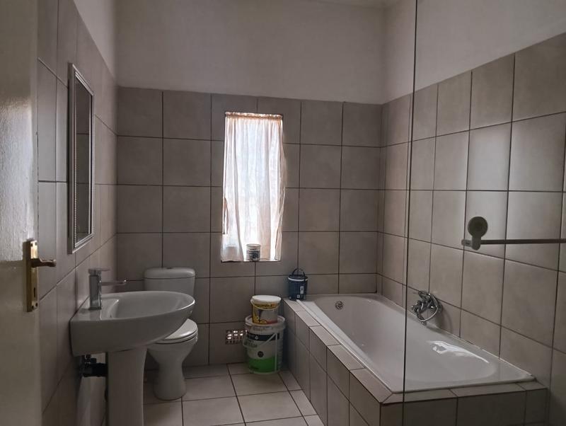 To Let 3 Bedroom Property for Rent in Geduld Gauteng