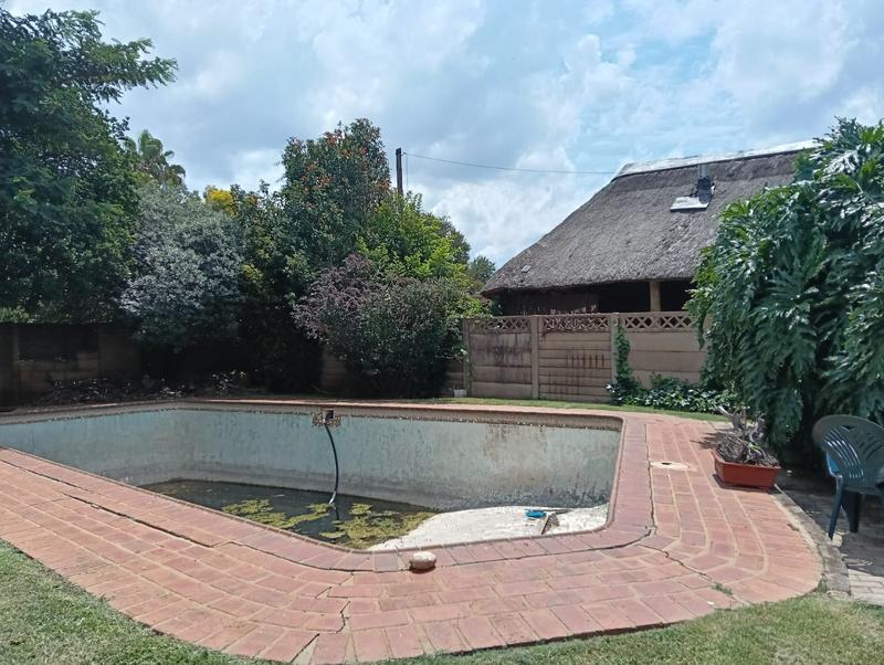 3 Bedroom Property for Sale in Strubenvale Gauteng