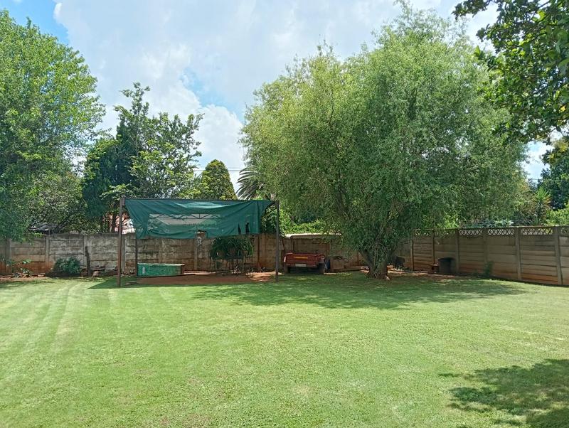 3 Bedroom Property for Sale in Strubenvale Gauteng