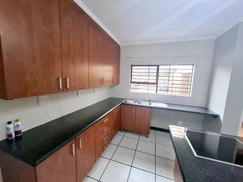 To Let 2 Bedroom Property for Rent in Sunninghill Gauteng