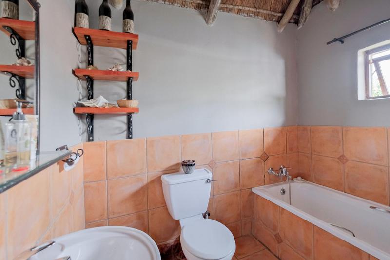 5 Bedroom Property for Sale in Faerie Glen Gauteng