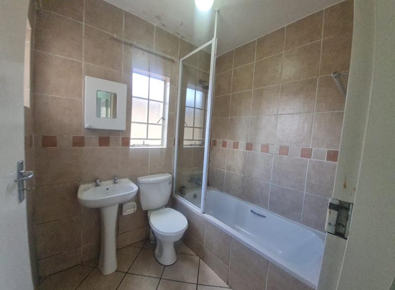 To Let 2 Bedroom Property for Rent in North Riding Gauteng