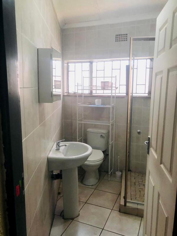 To Let 1 Bedroom Property for Rent in Diepkloof Gauteng