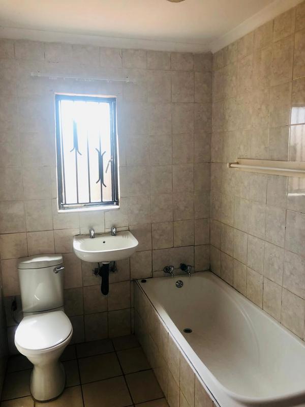 To Let 3 Bedroom Property for Rent in Glen Ridge Gauteng