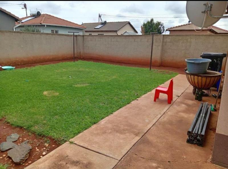 To Let 2 Bedroom Property for Rent in Protea Glen Gauteng