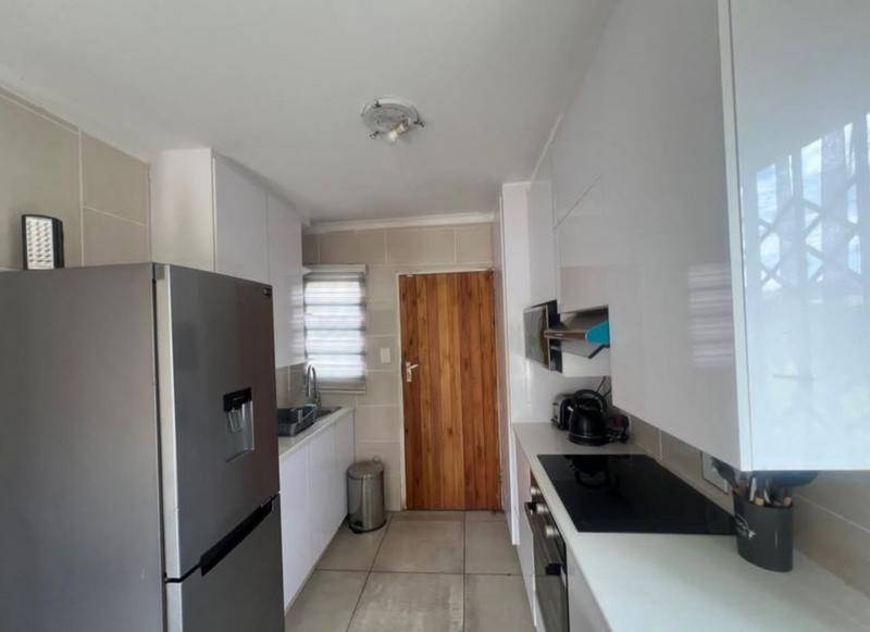 To Let 2 Bedroom Property for Rent in Protea Glen Gauteng