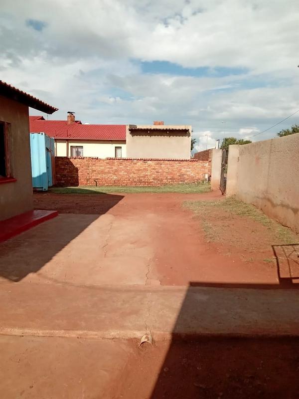 2 Bedroom Property for Sale in Vosloorus Gauteng