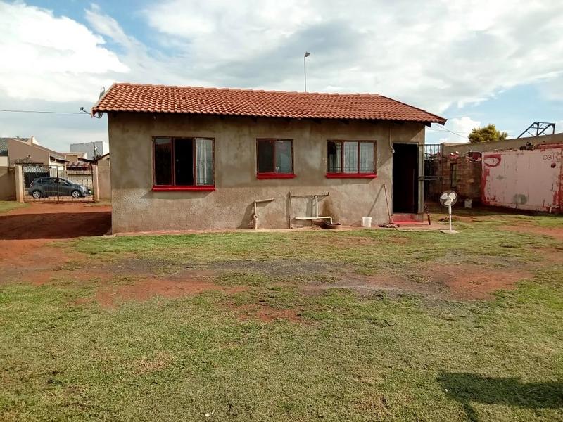 2 Bedroom Property for Sale in Vosloorus Gauteng