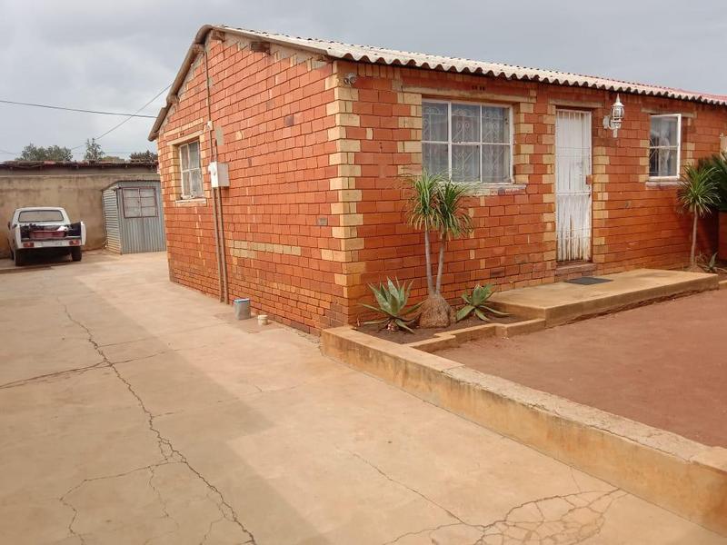 2 Bedroom Property for Sale in Naledi Gauteng