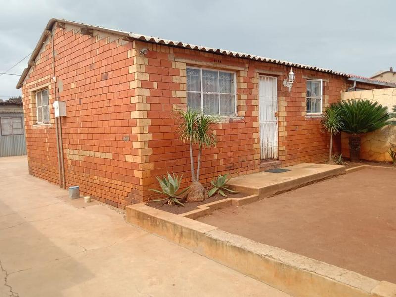 2 Bedroom Property for Sale in Naledi Gauteng