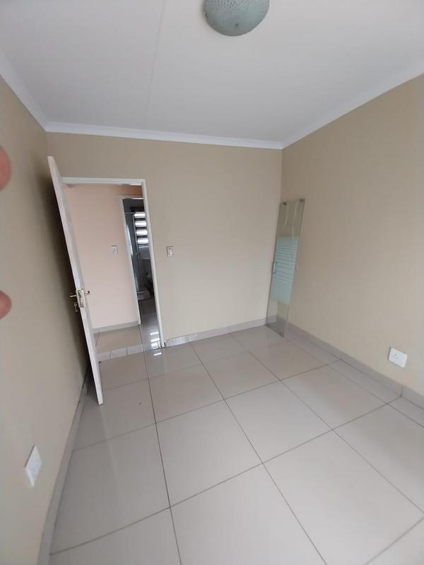 2 Bedroom Property for Sale in Protea Glen Gauteng