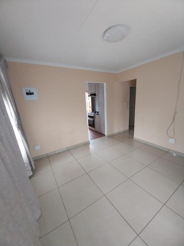 2 Bedroom Property for Sale in Protea Glen Gauteng