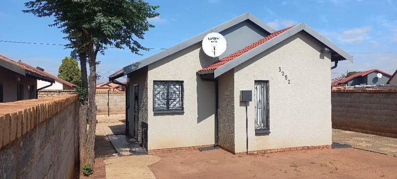 2 Bedroom Property for Sale in Protea Glen Gauteng