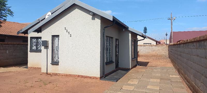 2 Bedroom Property for Sale in Protea Glen Gauteng