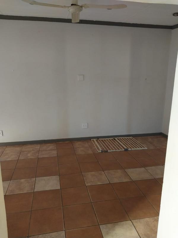 5 Bedroom Property for Sale in Daspoort Gauteng