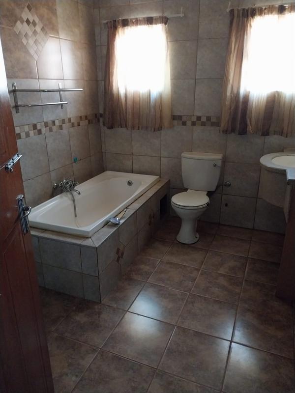 5 Bedroom Property for Sale in Daspoort Gauteng