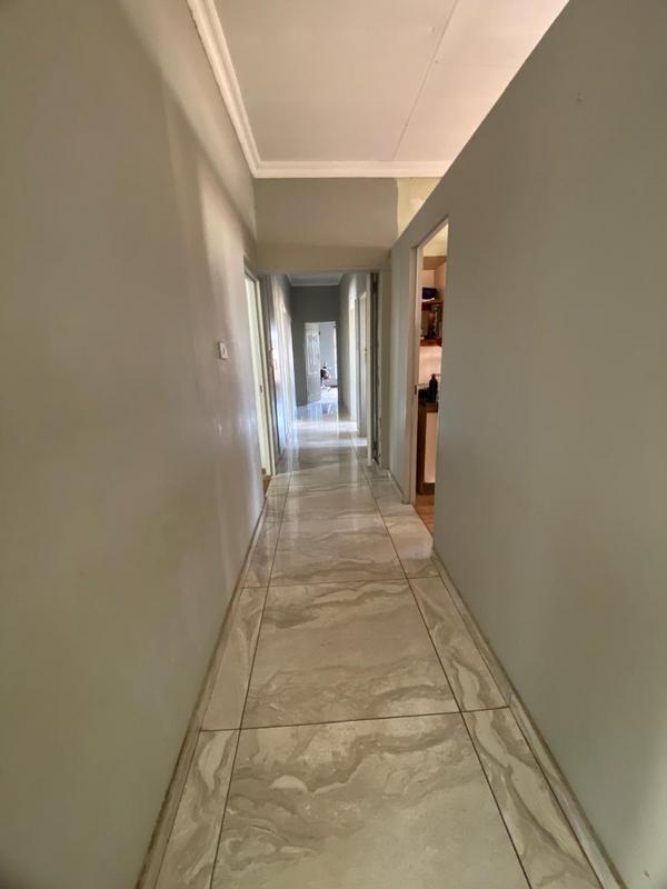 4 Bedroom Property for Sale in Pretoria Gardens Gauteng